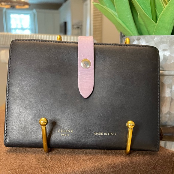 Celine Compact Wallet in Black Leather With Pink Interior - Picture 1 of 11